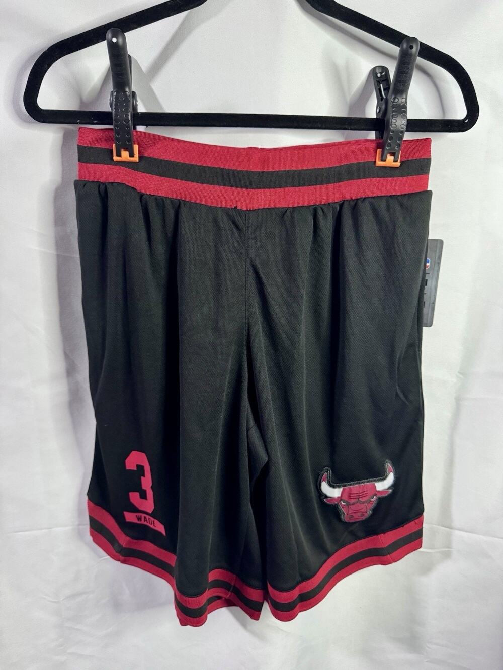 Chicago Bulls Dwayne Wade #3 basketball shorts unk brand NWT Size Small